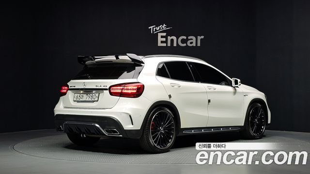 Mercedes-Benz GLA-Class GLA45 AMG 4MATIC — пробег 64 147 км — фото 2 из 5