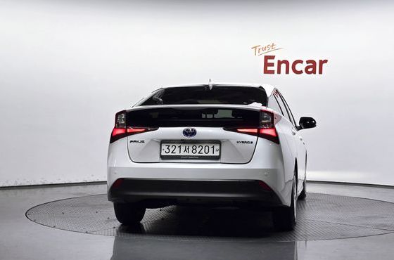 Toyota Prius 1.8 — пробег 93 537 км — фото 4 из 5
