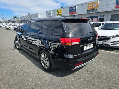 Kia Carnival 9-seater Noblesse — пробег 159 560 км — фото 4 из 5