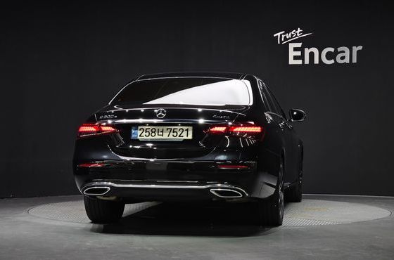Mercedes-Benz E-Class E300e 4MATIC Exclusive — пробег 124 362 км — фото 4 из 5