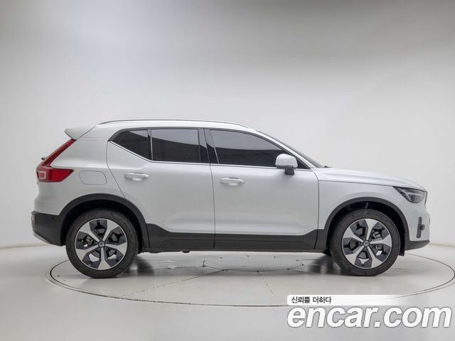 Volvo XC40 B4 Ultra Bright — пробег 11 383 км — фото 5 из 5