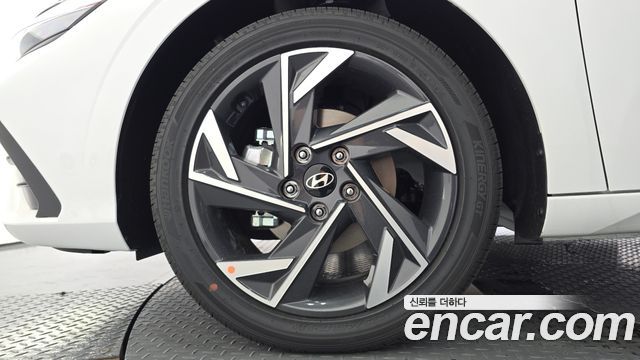 Hyundai AVANTE 1.6 Modern — пробег 8 км — фото 5 из 5