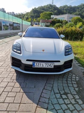 Porsche Panamera 2.9 AWD E-Hybrid — пробег 450 км — фото 3 из 5