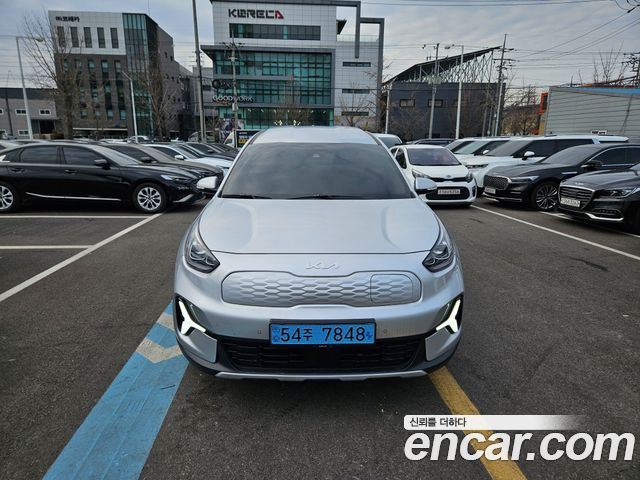 Kia Niro Earth — пробег 68 997 км — фото 1 из 5