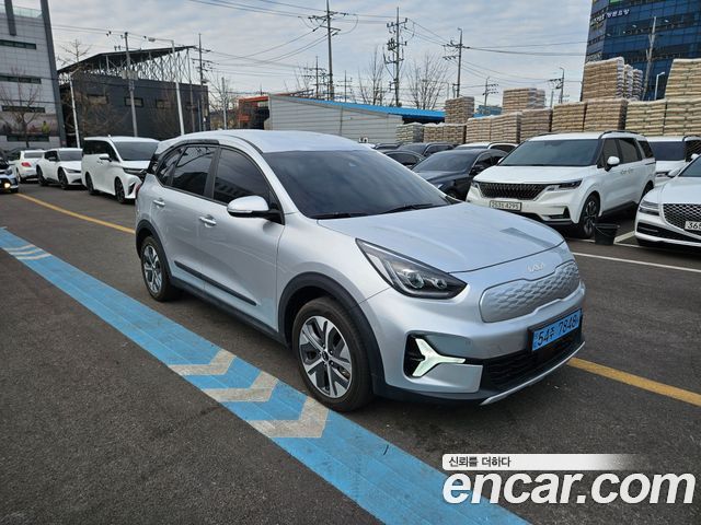 Kia Niro Earth — пробег 68 997 км — фото 2 из 5