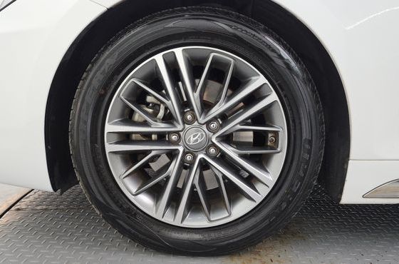 Hyundai Grandeur 2.2 Diesel Premium — пробег 229 562 км — фото 5 из 5