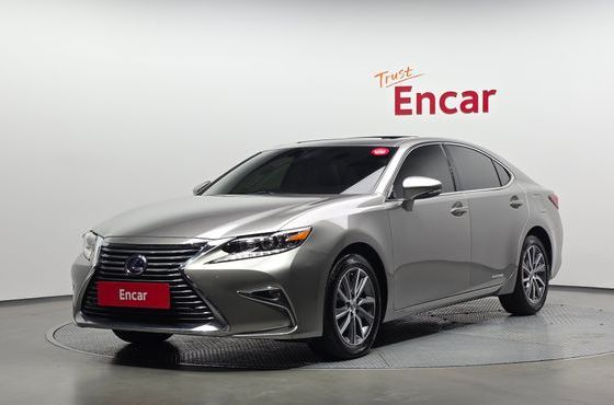 Lexus ES Supreme XV60 — пробег 60 573 км — фото 1 из 5