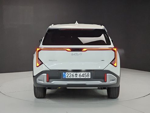 Kia Seltos HEV 1.6 2WD Signature — пробег 3 737 км — фото 3 из 5