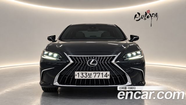 Lexus ES Executive — пробег 33 086 км — фото 3 из 5