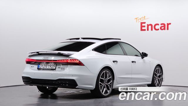 Audi A7 55 TFSI Quattro Premium — пробег 15 090 км — фото 2 из 5