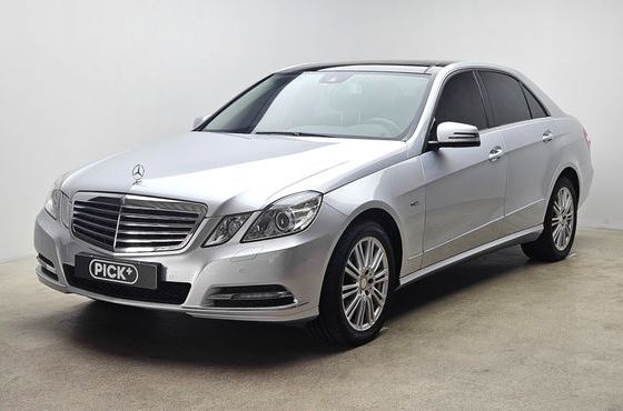 Mercedes-Benz E-Class E300 Elegance — пробег 75 860 км — фото 1 из 5