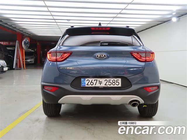 Kia Stonic из Кореи Encar