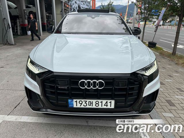 Audi Q8 55 TFSI Quattro Premium — пробег 40 000 км — фото 3 из 5