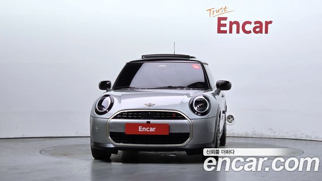 Mini Cooper Favoured — пробег 15 001 км — фото 3 из 5