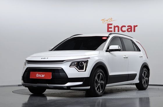 Kia Niro Prestige — пробег 9 751 км — фото 1 из 5