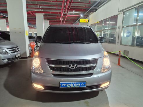 Hyundai Starex 4WD 11-Seater Wagon CVX premium — пробег 37 328 км — фото 3 из 5