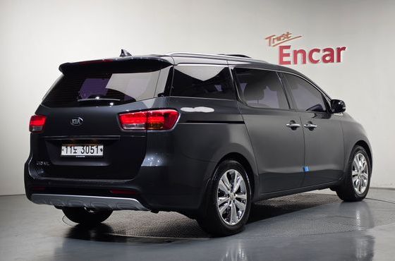 Kia Carnival 9-seater Noblesse — пробег 110 104 км — фото 2 из 5