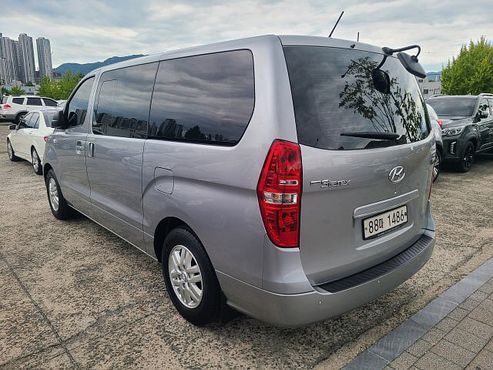 Hyundai Starex Van 5-Seater Modern — пробег 70 154 км — фото 4 из 5