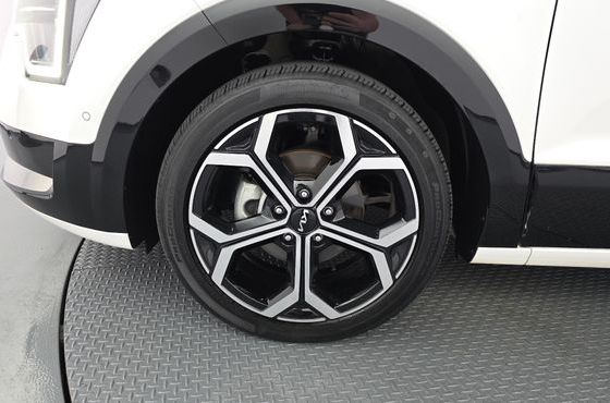 Kia Niro Signature — пробег 42 683 км — фото 5 из 5
