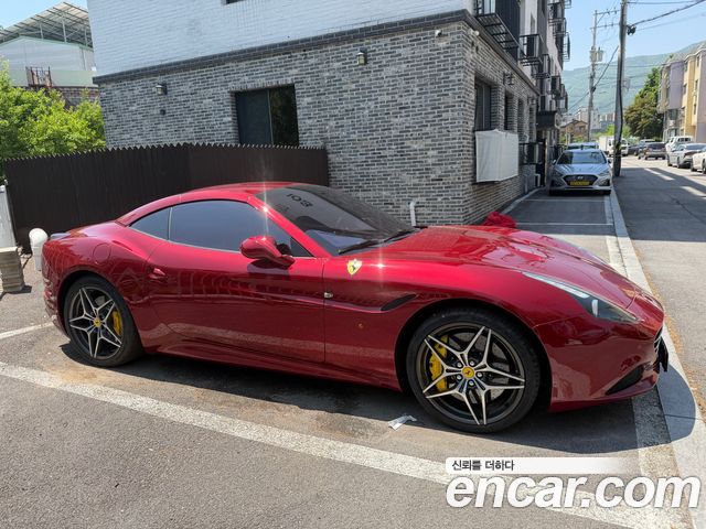 Ferrari California 4.3 V8 — пробег 78 600 км — фото 4 из 5