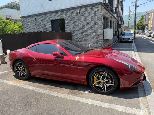 Ferrari California 4.3 V8 — пробег 78 600 км — фото 4 из 5
