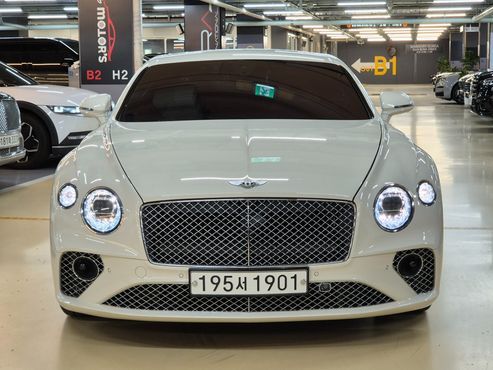 Bentley Continental 4.0 GT — пробег 10 068 км — фото 2 из 5