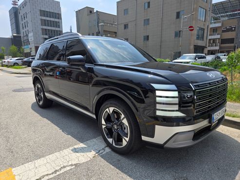Hyundai Palisade HEV 2.5T 4WD 9-Seater Prestige — пробег 5 500 км — фото 2 из 5