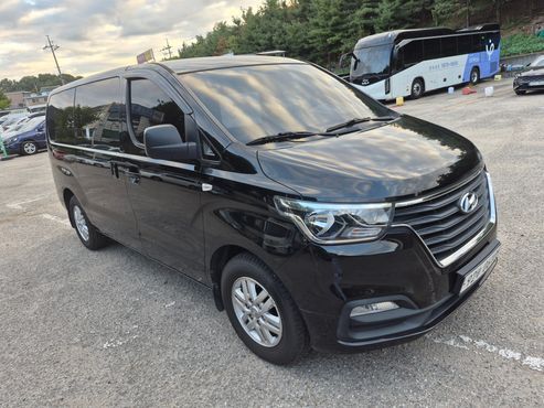 Hyundai Starex Van 3-Seater Smart — пробег 136 000 км — фото 3 из 5