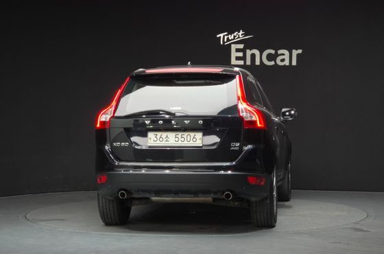 Volvo XC60 D5 AWD 1st — пробег 214 361 км — фото 4 из 5