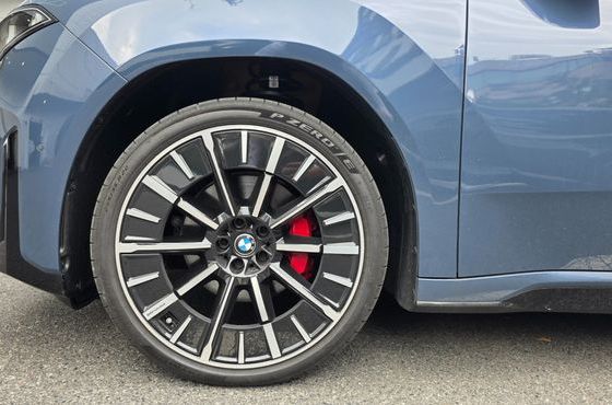 BMW iX3 50 xDrive M Sport Pro — пробег 1 000 км — фото 5 из 5
