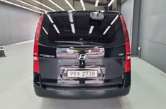 Hyundai Starex Van 5-Seater Smart — пробег 57 000 км — фото 4 из 5
