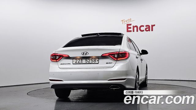 Hyundai Sonata 1.7 Diesel Smart Special — пробег 133 108 км — фото 4 из 5