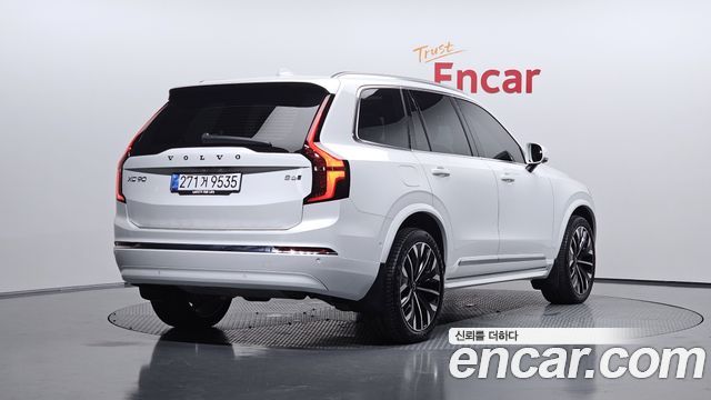 Volvo XC90 B6 Ultra Bright — пробег 14 408 км — фото 2 из 5