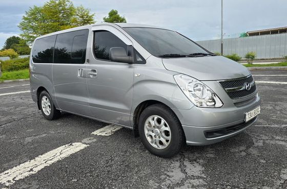 Hyundai Starex 12-Seater Wagon CVX Deluxe — пробег 95 441 км — фото 2 из 5