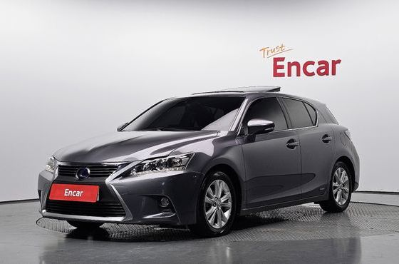 Lexus CT200h 1.8 Supreme ZWA10 — пробег 124 270 км — фото 1 из 5