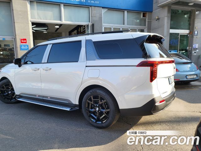 Kia Carnival Gasoline 9 Seater X Line — пробег 10 000 км — фото 4 из 5
