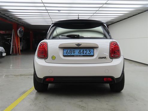 Mini Cooper Resolute Edition 3rd — пробег 27 762 км — фото 3 из 5