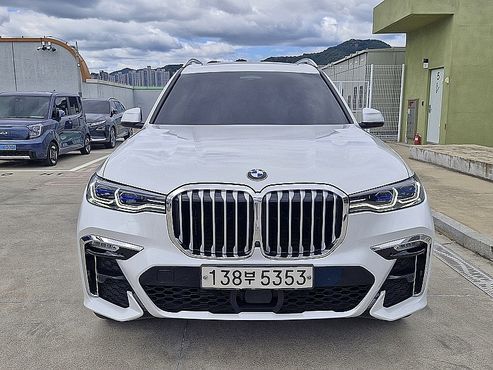 BMW X7 xDrive 40i M Sport 6STR — пробег 81 326 км — фото 1 из 5