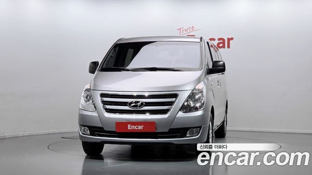 Hyundai Starex 12-Seater Wagon Smart — пробег 155 207 км — фото 3 из 5