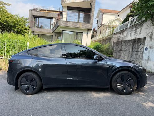 Tesla Model Y Long Range AWD — пробег 22 000 км — фото 4 из 5
