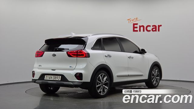 Kia Niro 1.6 HEV Noblesse Special — пробег 85 820 км — фото 2 из 5