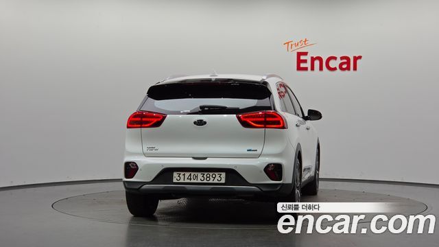 Kia Niro 1.6 HEV Noblesse Special — пробег 85 820 км — фото 4 из 5