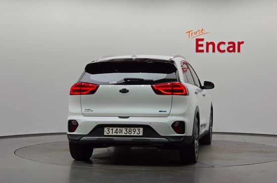 Kia Niro 1.6 HEV Noblesse Special — пробег 85 820 км — фото 4 из 5