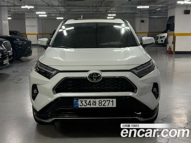 Toyota RAV4 2.5 4WD PHEV XSE — пробег 5 250 км — фото 2 из 5