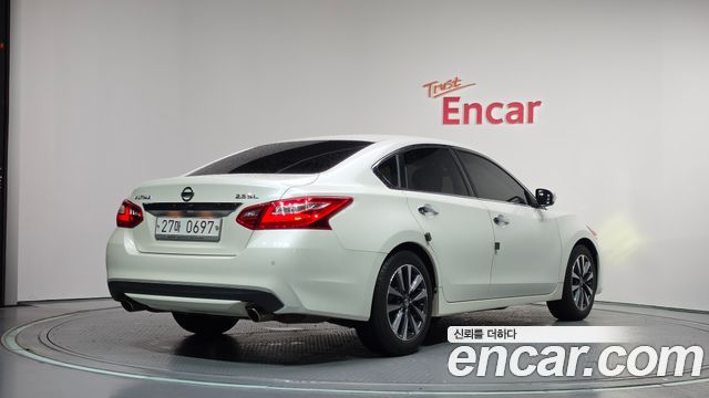 Nissan Altima из Кореи Encar
