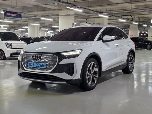 Audi Q4 e-tron 40 Premium Sportback — пробег 56 000 км — фото 1 из 5