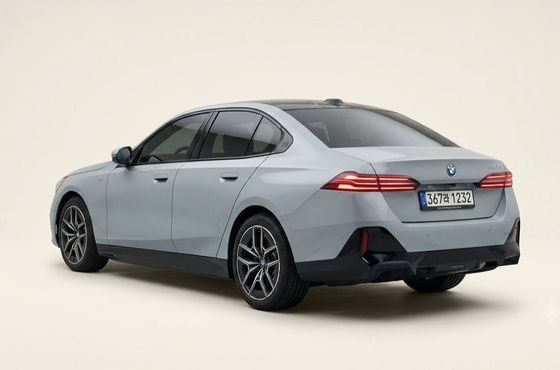 BMW 5-Series 520i M Sport — пробег 12 626 км — фото 3 из 5