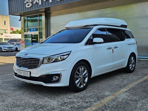 Kia Carnival 9-seater Hi-Limousine Noblesse — пробег 172 882 км — фото 3 из 5