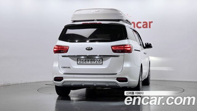 Kia Carnival из Кореи Encar