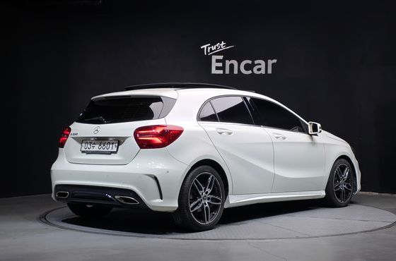 Mercedes-Benz A-Class A200 AMG Line — пробег 36 141 км — фото 2 из 5